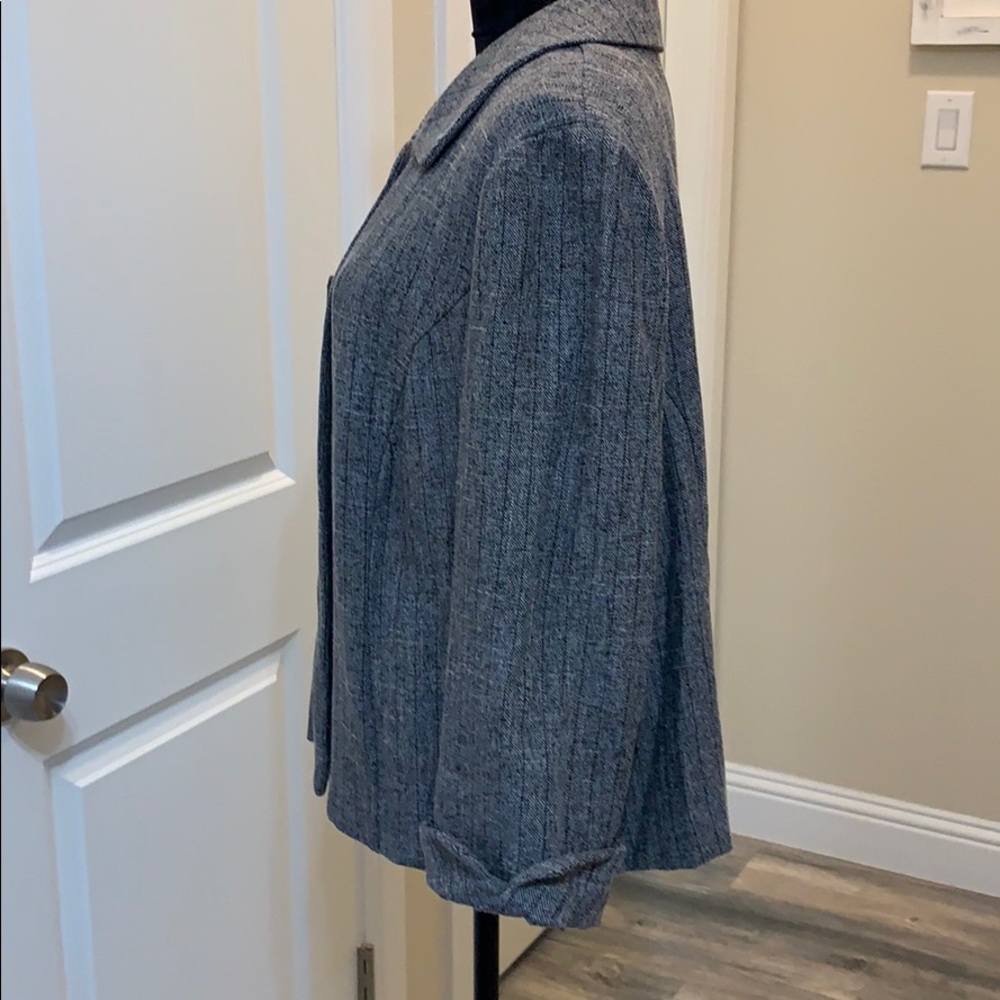 Jacket - Picture 5 of 6